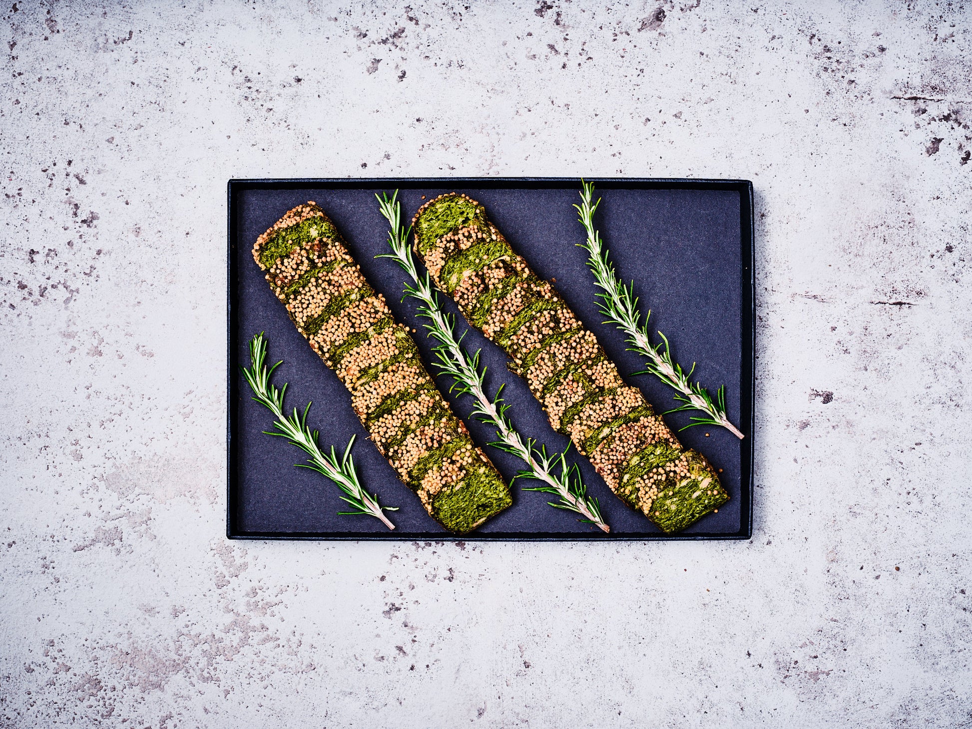 PLATEAU CAKE EPINARDS / SAUMON